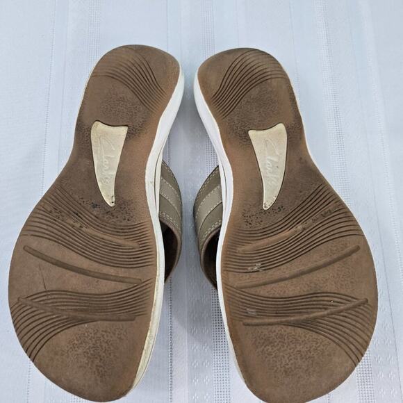 Clark's Floral and Tan Slip On Sandals Women's Size 7 - Picture 6 of 6